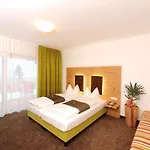 ホテル Der Seebacherhof 3*