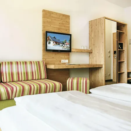 Отель Der Seebacherhof 3*