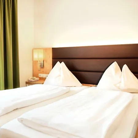 فندق Der Seebacherhof 3*